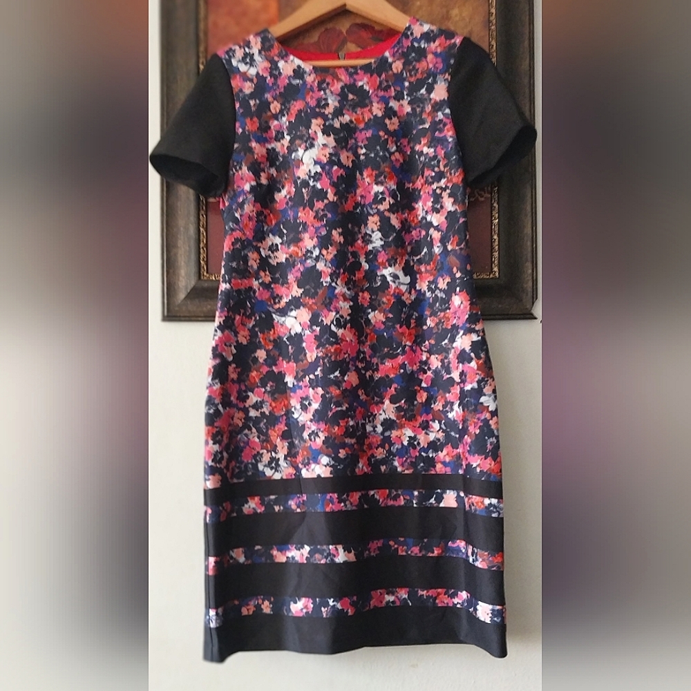 Vincr Camuto Beautiful Flowery women dress